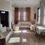 Antique House فندق *