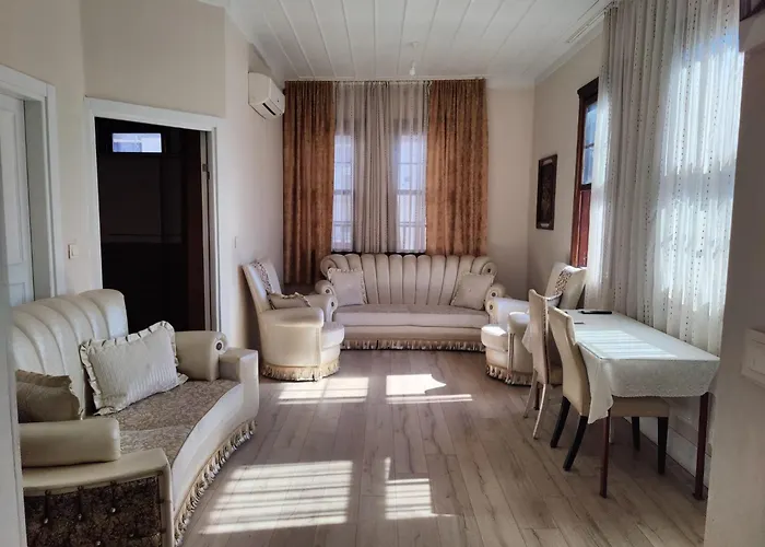 Antique House Hotel *