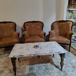 Antique House *