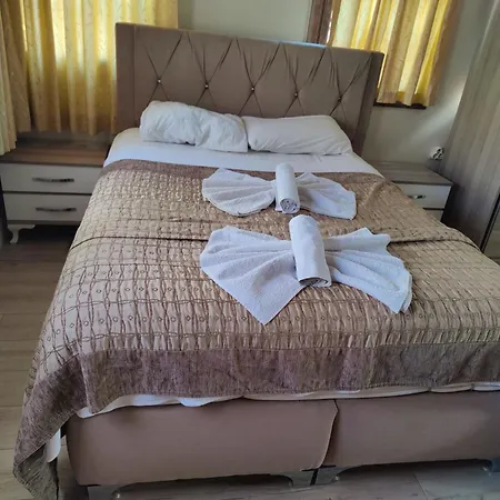 Antique House فندق أنطاليا