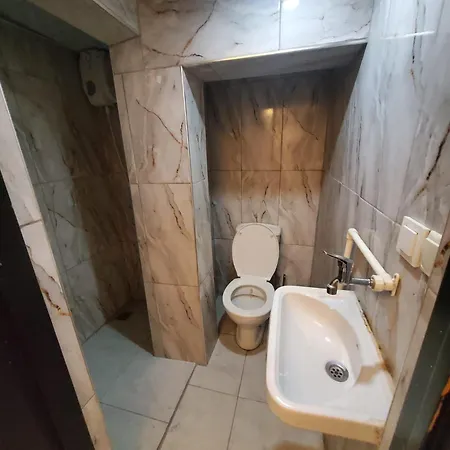 Antique House Hotel *